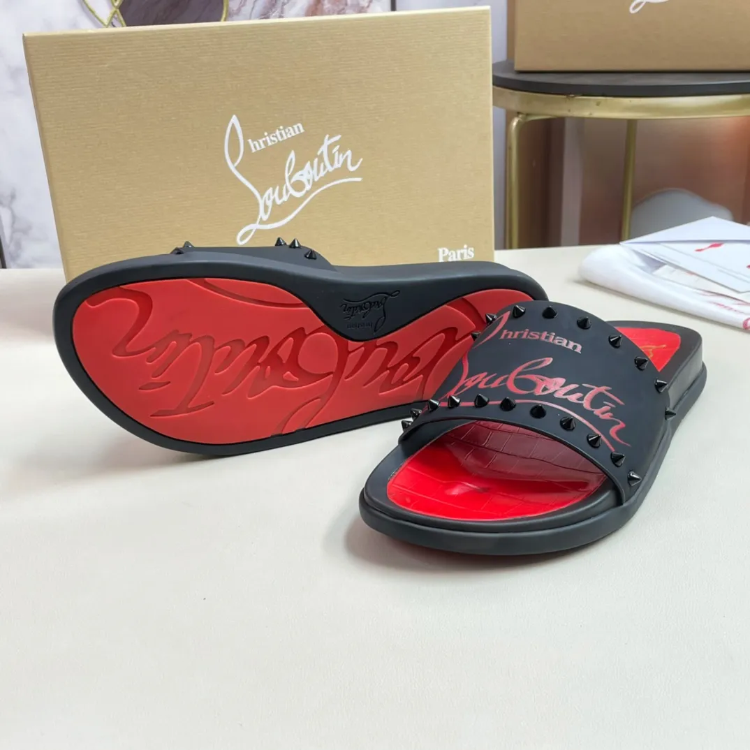 [CL red sole shoes] P: 340💰 size 38-45 Men’s classic slippers, made on the official website 1:1, the original factory specializes in original materials ➖ OEM 3D printed patterns, all hand-nailed and made ➖ Ultra-light non-slip outsole. Super fashionable and super comfortable, handsome on the feet, a must-have for men in summer! !